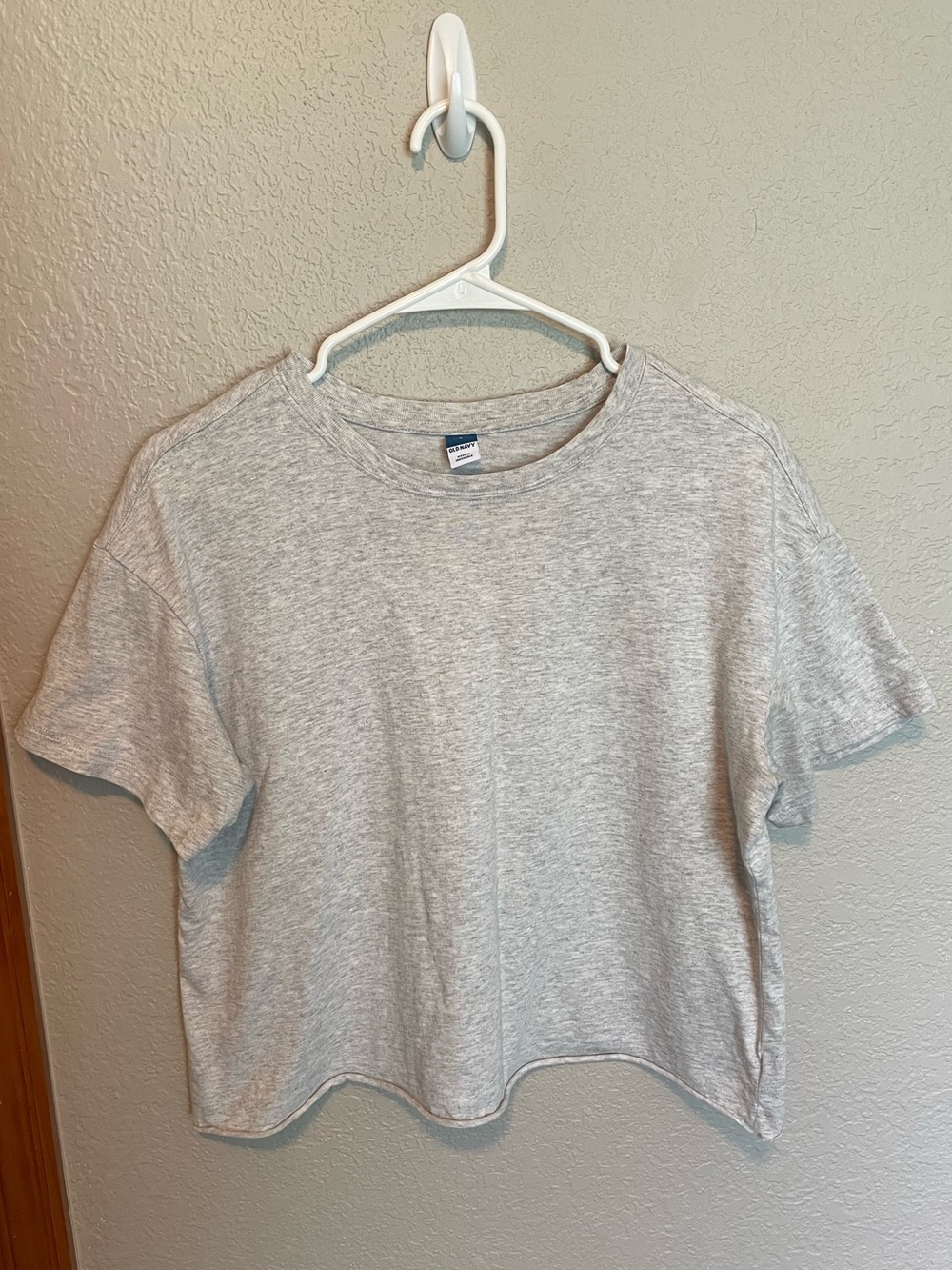 Light grey cropped tee
